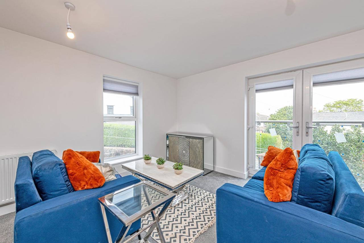 Gospel Heights Luxury Apartments With Parking Heswall Εξωτερικό φωτογραφία
