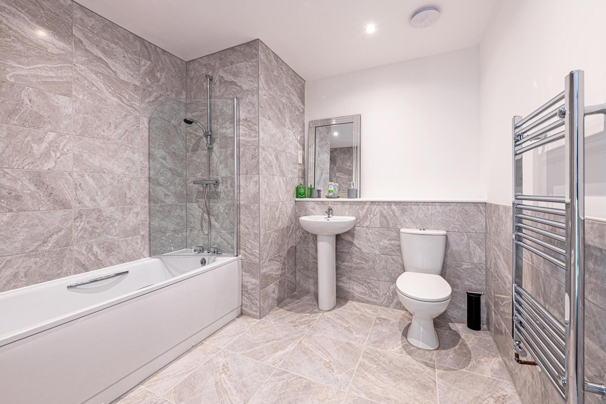 Gospel Heights Luxury Apartments With Parking Heswall Εξωτερικό φωτογραφία